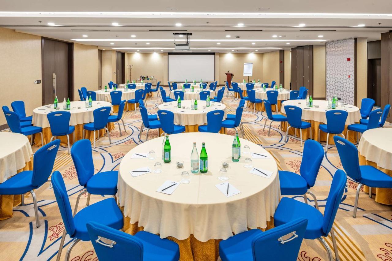 Radisson Blu Hotel, Jeddah Corniche Esterno foto Meeting room