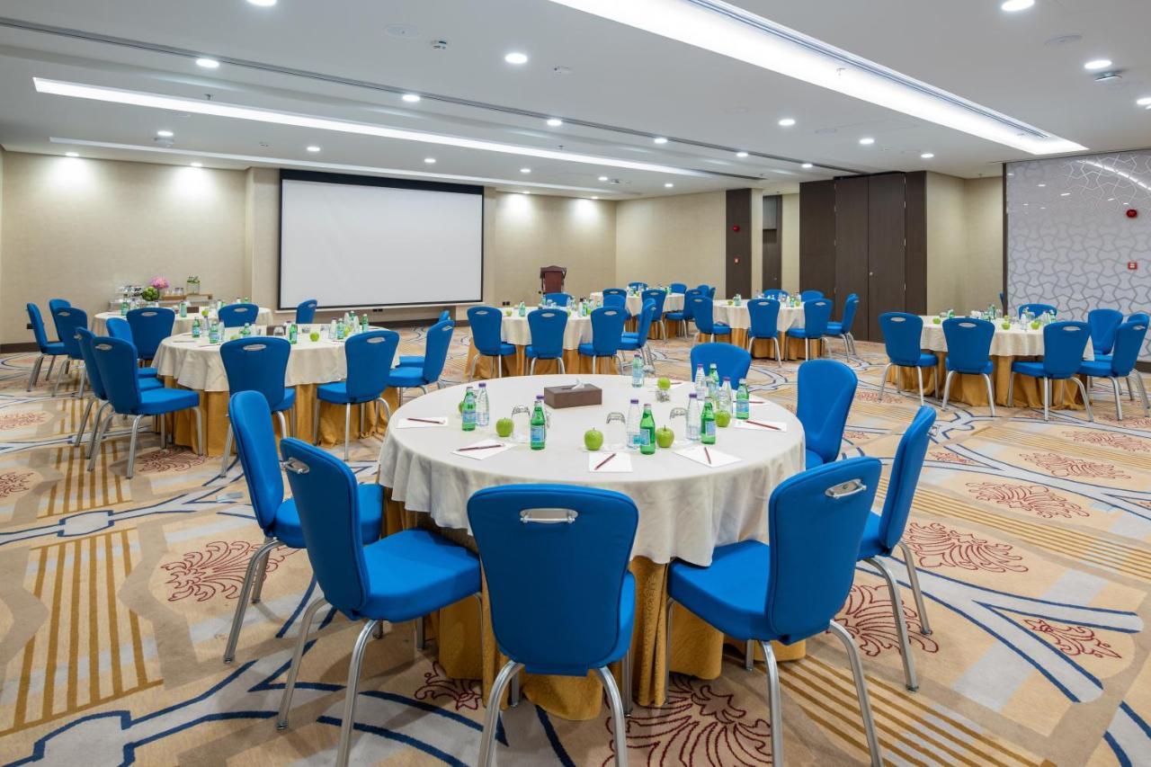 Radisson Blu Hotel, Jeddah Corniche Esterno foto Meeting room